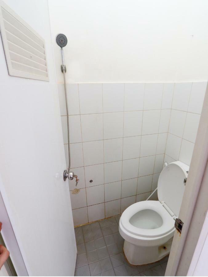 Kamar Keluarga Kalideres 雅加达 外观 照片